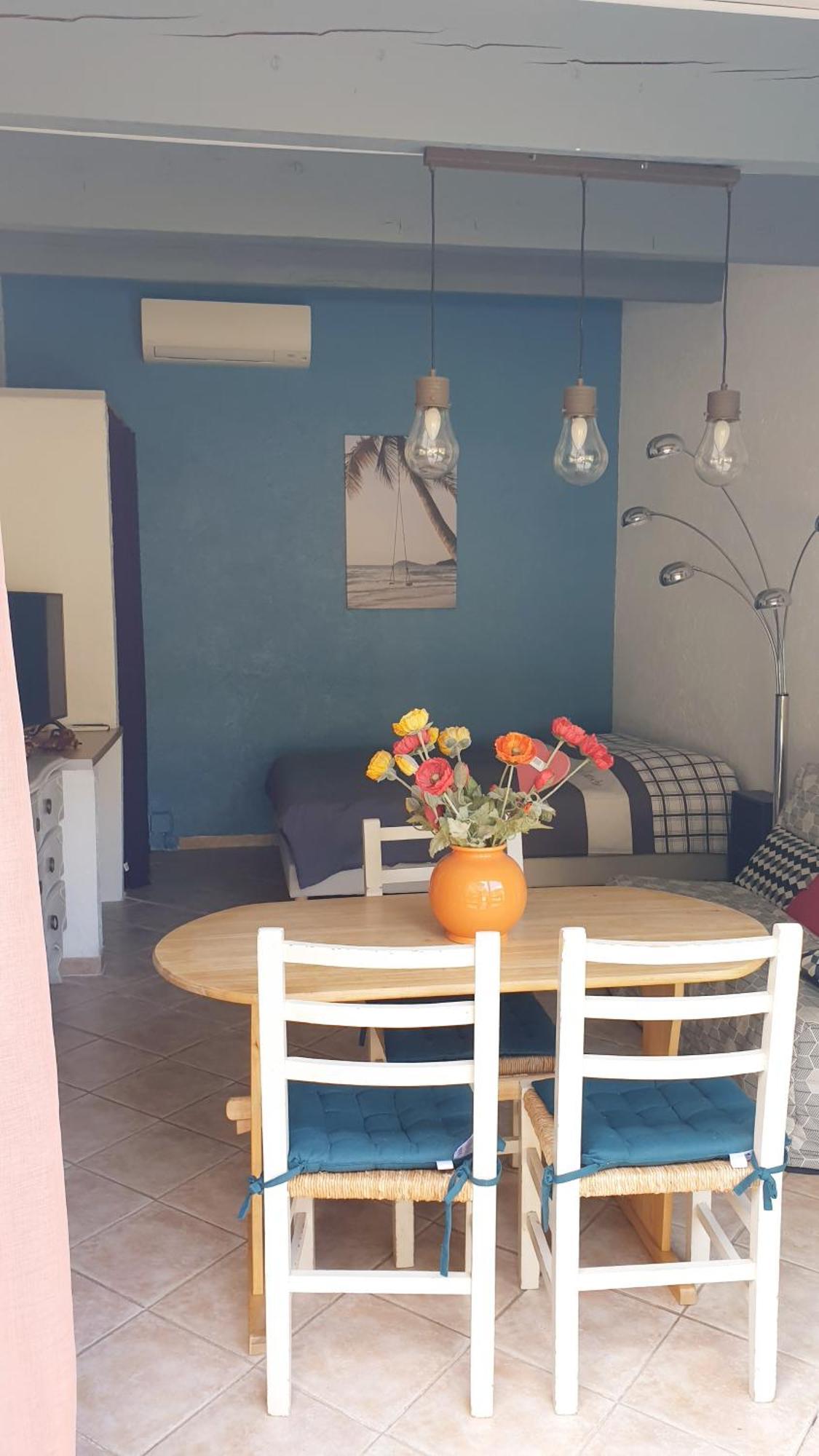 Studio 33 M2 Au Calme Proche Hyeres 라 크라우 외부 사진